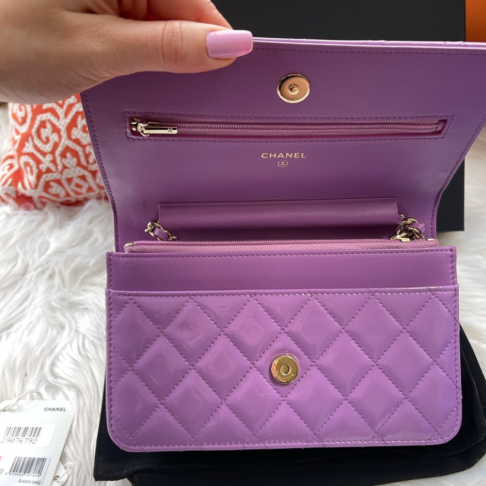 Host pick 🦄 Rare Chanel purple purse leather gold - Picture 5 of 16